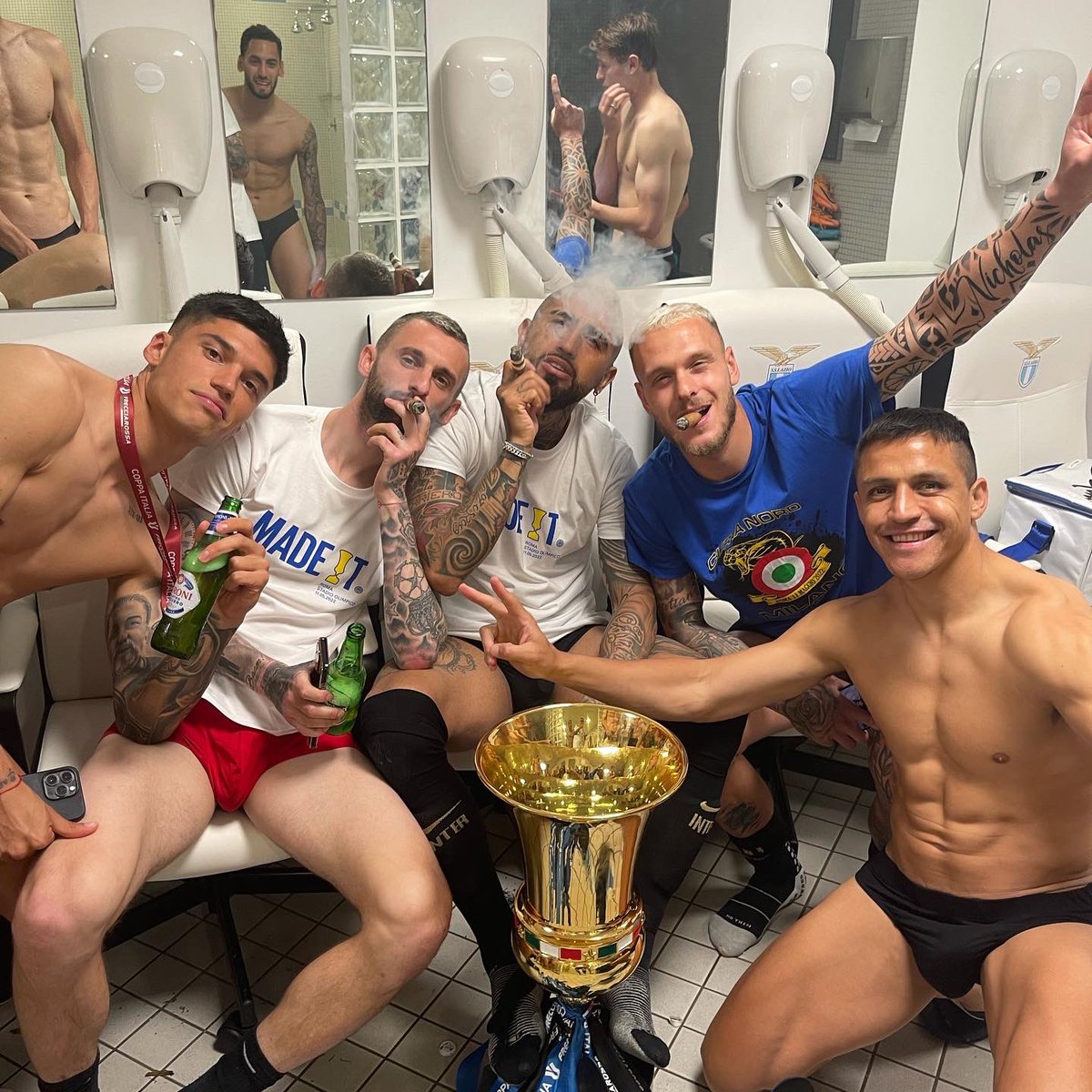 kingarturo23's tweet photo. Otra más familia ❤️🏆🙏🏽💪🏽🔥💣 🇨🇱🇨🇱🇨🇱🇨🇱🇨🇱🇨🇱 https://t.co/MA0oOw8Yb2