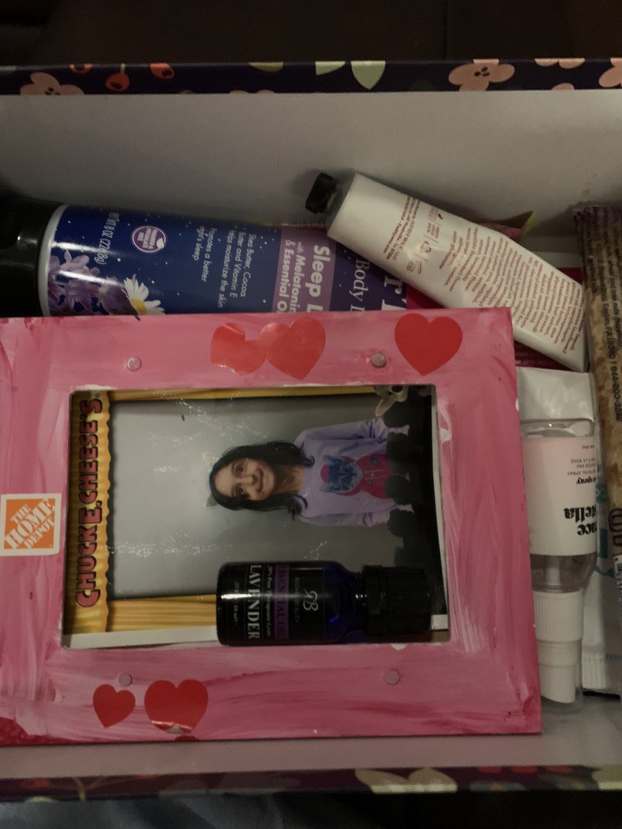 MrsSaid17's tweet photo. My daughter and I made self care boxes! Each box has something from each of the five senses that is calming to us. May is mental health awareness month.. take care of yourself! #iledchat #ova4 #MentalHealthAwarenessMonth https://t.co/ttjQwFa4ZF