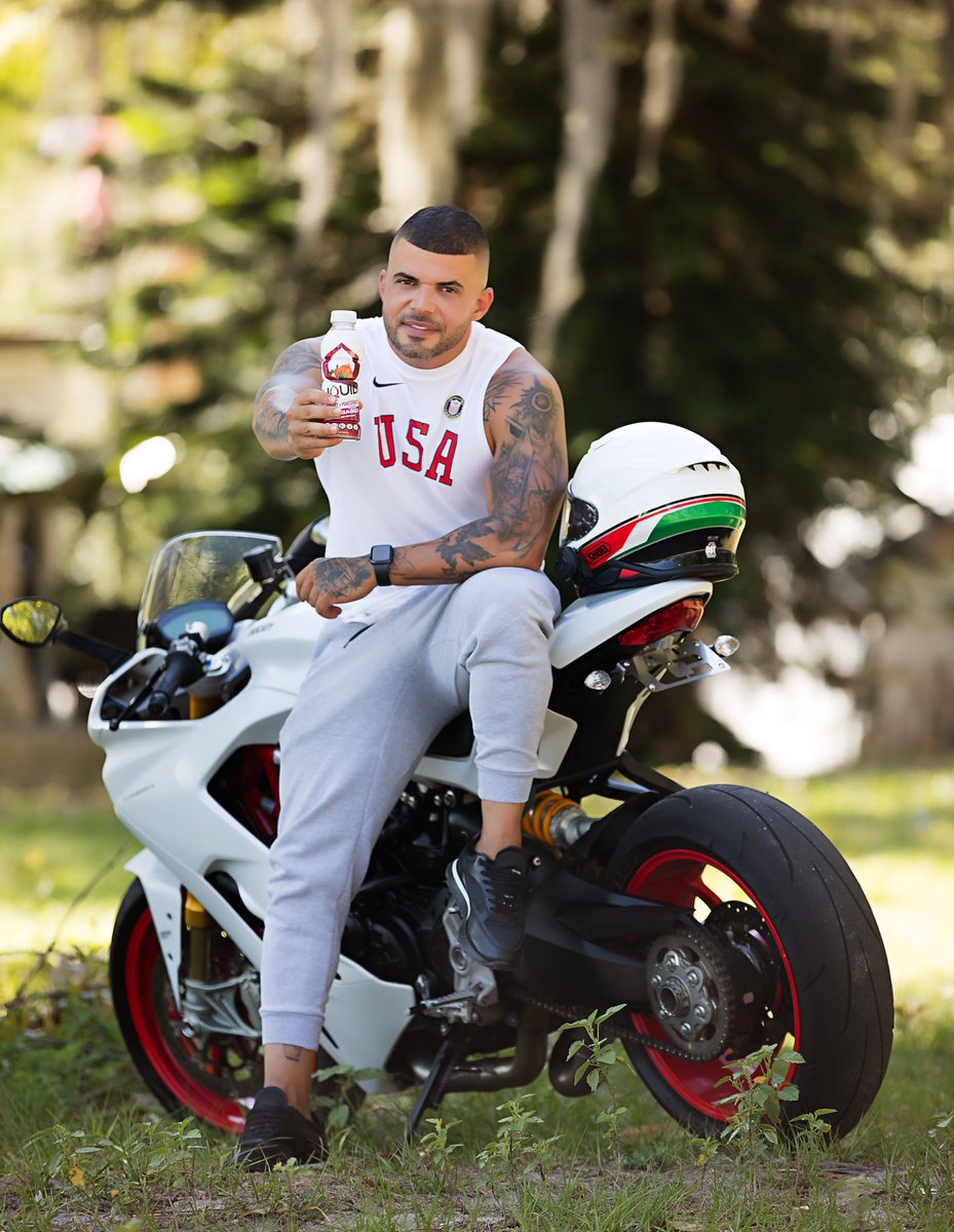 LHydration's tweet photo. Liquid Black Cherry will hydrate the body, Ducati SuperSport will hydrate the sou!!!
.
.
.
.
#LIQUIDHYDRATION #lifestyle #vegan #veganbeverage #flavorful #beverageindustry #hydration #fitnessmodel #motorcycles #businesscommunity #enjoytheride https://t.co/8Uh2Sdwwit