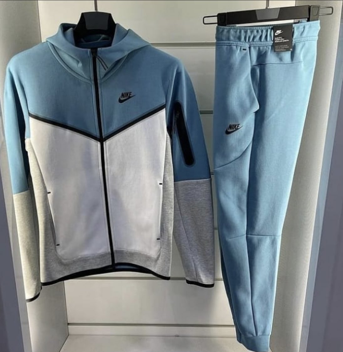 virgulados's tweet photo. Nike sempre debochada 🤤 https://t.co/AmbiabwiHW