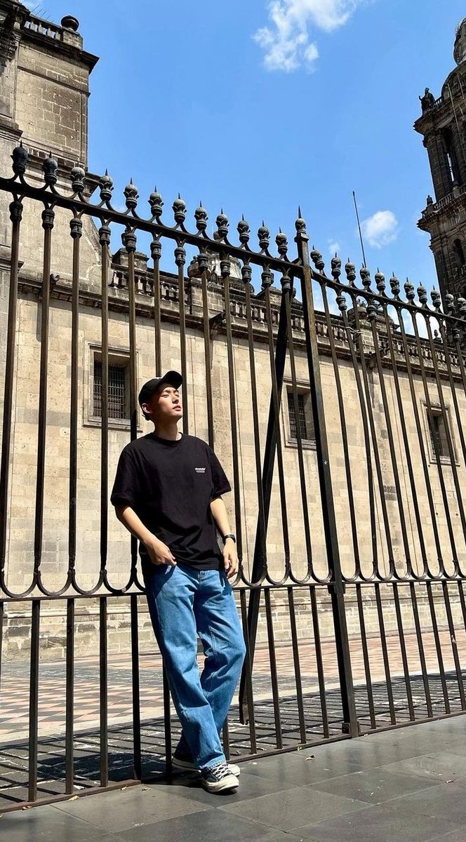 iszamond's tweet photo. The Picture -------- The Artist 
behind the scenes 😎🤙🏻
Loveya 🖤
#InseongInMexico #INSEONG #InseongEnMexico #SF9 #인성 #fantasy https://t.co/vAqVRgPT0o