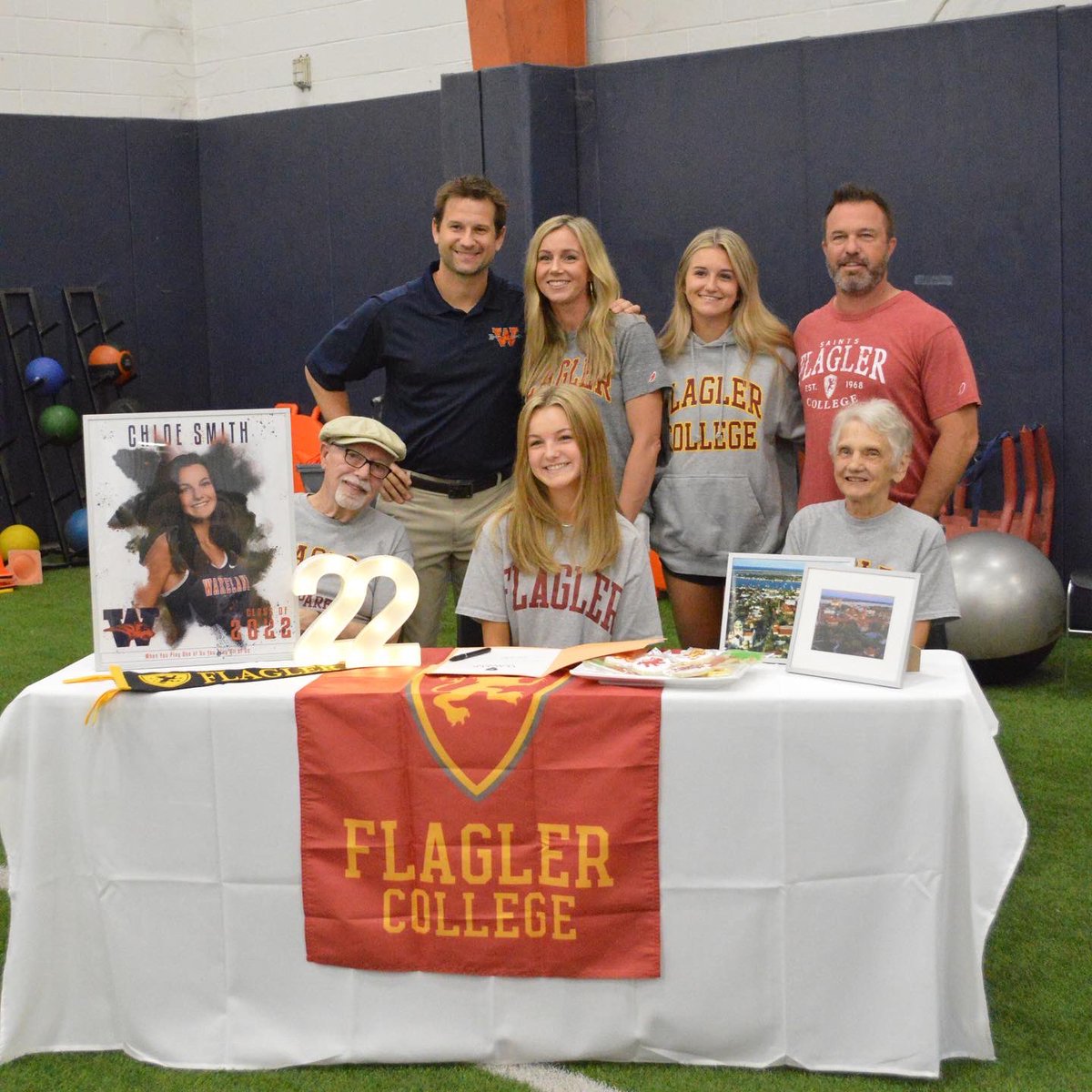 wakelandrunning's tweet photo. HUGE congrats to seniors Chloe Smith and Nati Enright on committing to run at the collegiate level!! We are so proud of y’all and cannot wait to see the amazing things you both accomplish in the next 4 years!! https://t.co/PawQvnRwNV