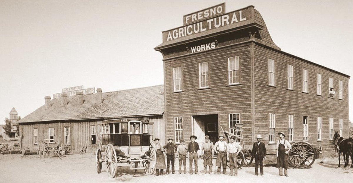 seanwestenberg's tweet photo. Fresno Ag Hardware has been around since 1876. Locally-owned and they know how to celebrate history. They have even recently expanded in the auto industry. Take a look at those rides! #OpenforBusiness #mkt60002022csub #csub https://t.co/sSxYs6Zm1c