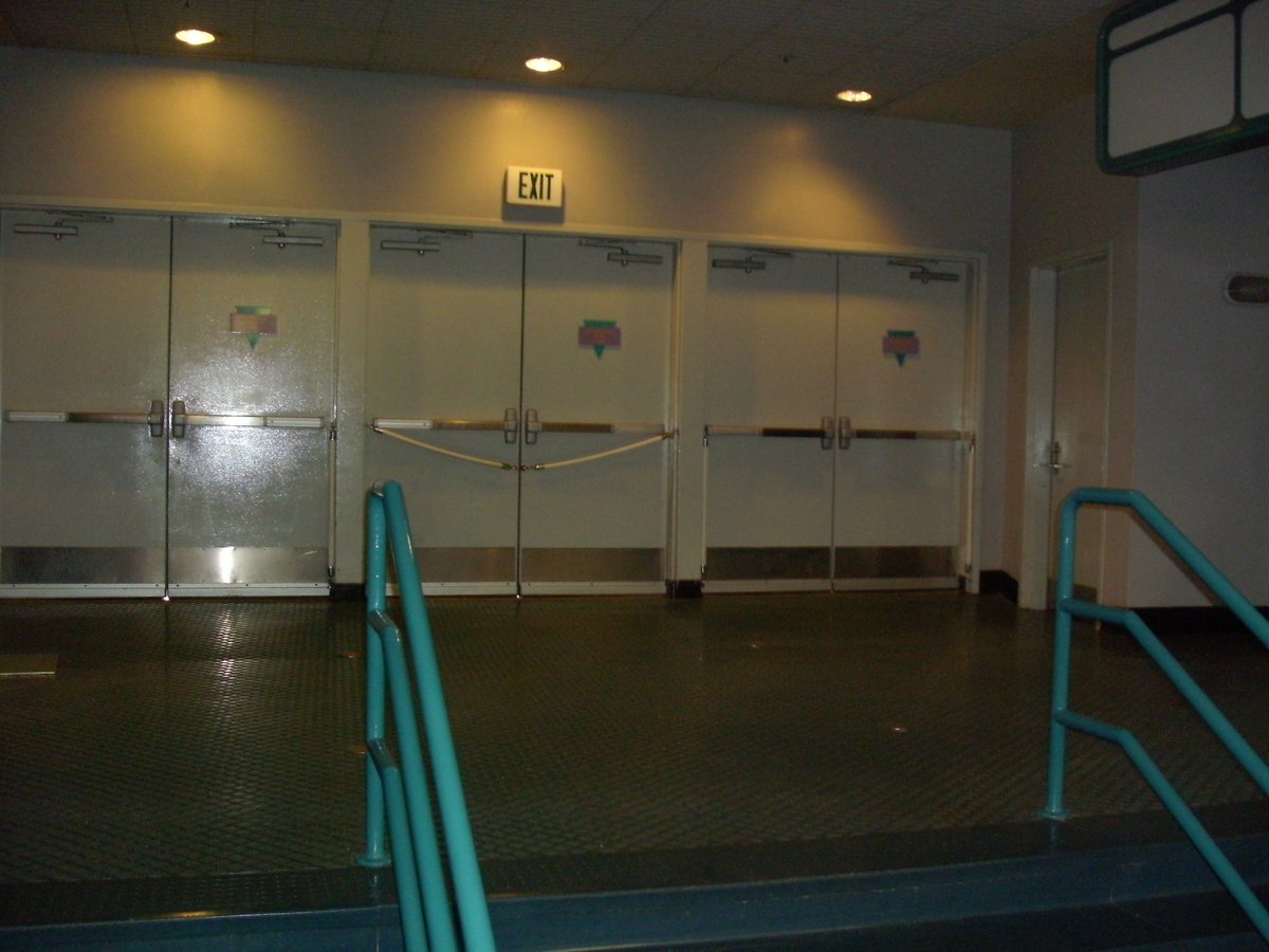 the_distorian's tweet photo. The corpse of the old #bodywars loading dock at #wondersoflife @WoLFanbase https://t.co/cQ4haPbC6H