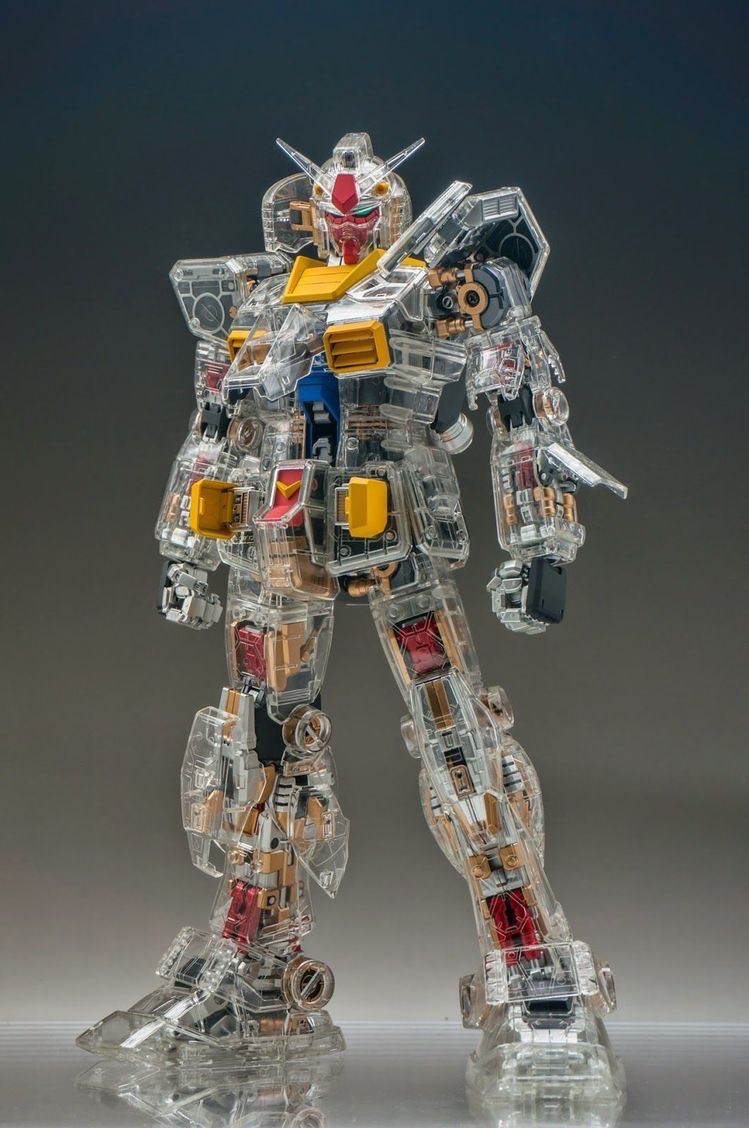 dystopria's tweet photo. Translucent Gundam Model: “PG 1/60 RX-78-2” https://t.co/dBfKtyyWma