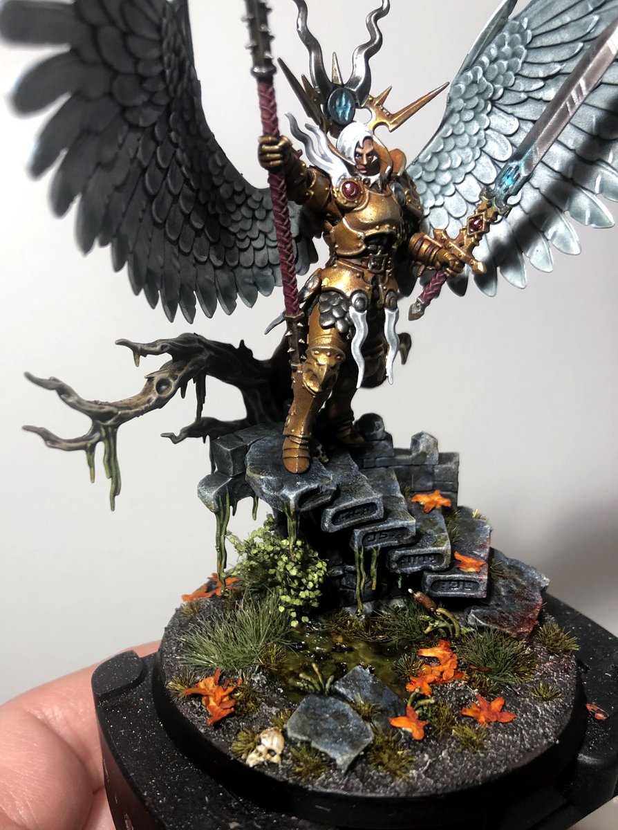 Paprinas's tweet image. Yndrasta the celestial spear, my first ever stormcast is done! Gift for a friend. Awsome model, and I got to try some new stuff 😊 #ageofsigmar #PaintingWarhammer #warhamfam #WarhammerCommunity #wepaintminis #stormcast