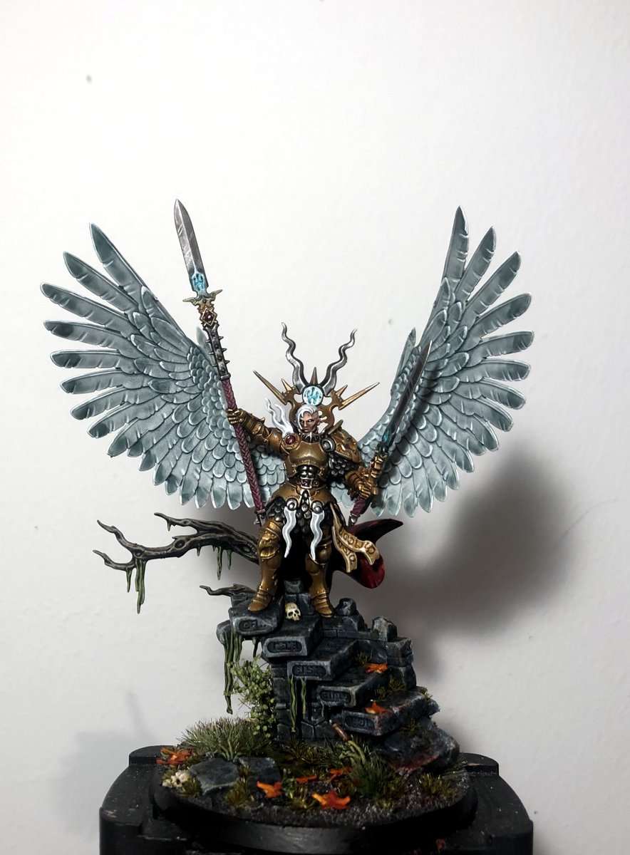 Paprinas's tweet image. Yndrasta the celestial spear, my first ever stormcast is done! Gift for a friend. Awsome model, and I got to try some new stuff 😊 #ageofsigmar #PaintingWarhammer #warhamfam #WarhammerCommunity #wepaintminis #stormcast
