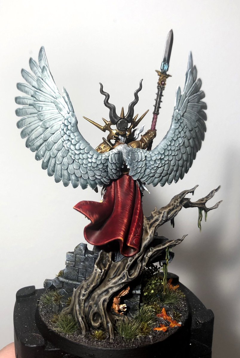 Paprinas's tweet image. Yndrasta the celestial spear, my first ever stormcast is done! Gift for a friend. Awsome model, and I got to try some new stuff 😊 #ageofsigmar #PaintingWarhammer #warhamfam #WarhammerCommunity #wepaintminis #stormcast
