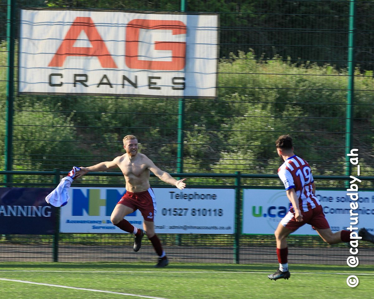 SolihullFC_team's tweet photo. @BranstonHenry and @_HarryHayes_ celebrating the 3rd goal in 8 mins to cap a remarkable come back and Cup win. @Oak_Coro_League https://t.co/5XB8Ved4re
