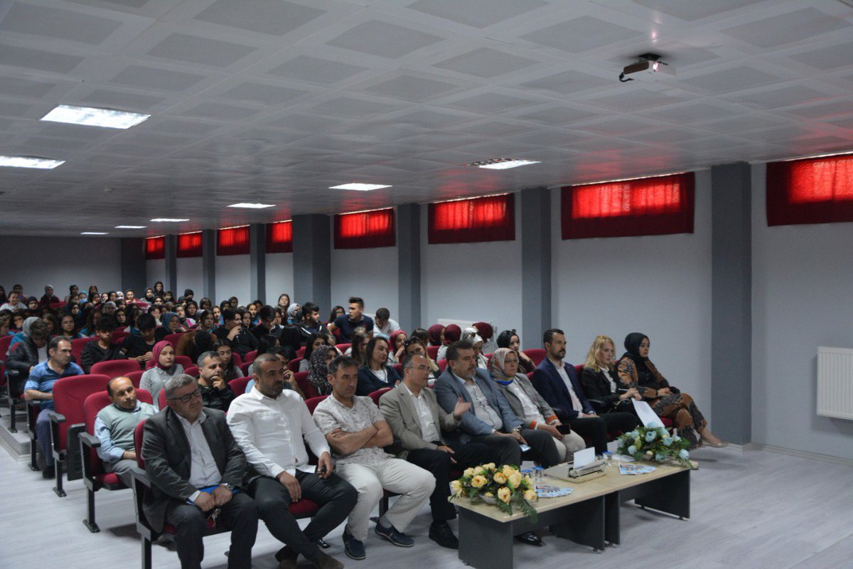 BucakOMTAL's tweet photo. Katılım sağlayan meslek lisesi öğrencilerimize ve misafirlerimize, emeği geçen öğretmen ve öğrencilerimize teşekkür ederiz.
@tcmeb 
@BurdurilMEM 
@nesrin_kakirman 
@VeBucak
@bucakmem 
@nesetyazar https://t.co/F5yTAkSUwH