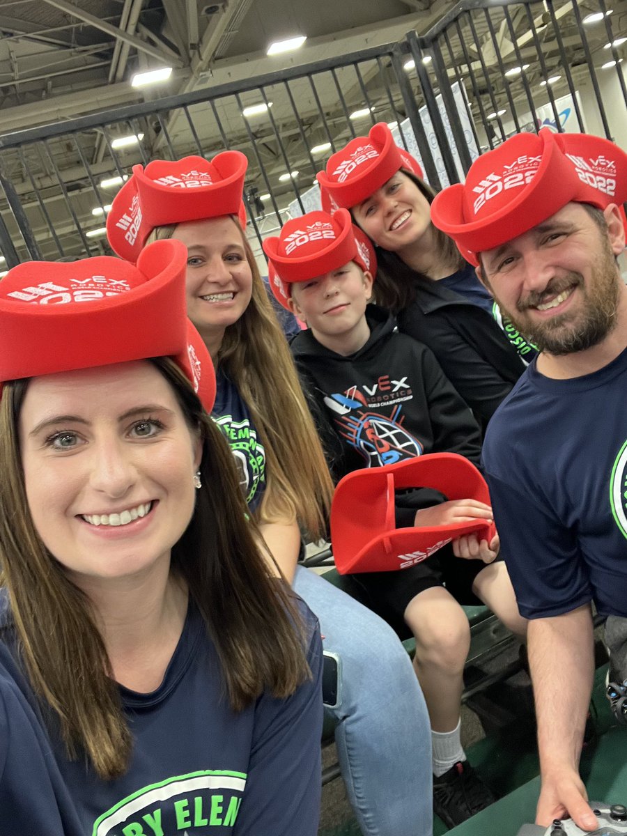 DiscoveryVex's tweet photo. Future Vex coach surrounded by coaches….Vex World’s is a blast! @VEXRobotics #TrailBlazeOn https://t.co/xFhQ5iyATA