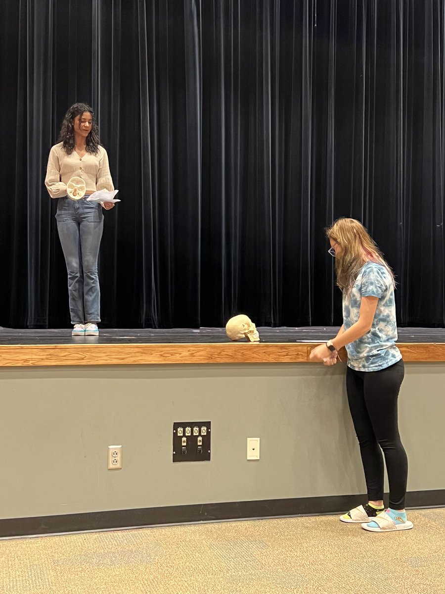 amobs_ela's tweet photo. To be or not to be was not even a question as Mrs. Moody’s Eng IV students chose to be exceptional in their Hamlet re-enactments! @SecondaryELAWS @WalkertownHigh https://t.co/ty4g9JKiBK