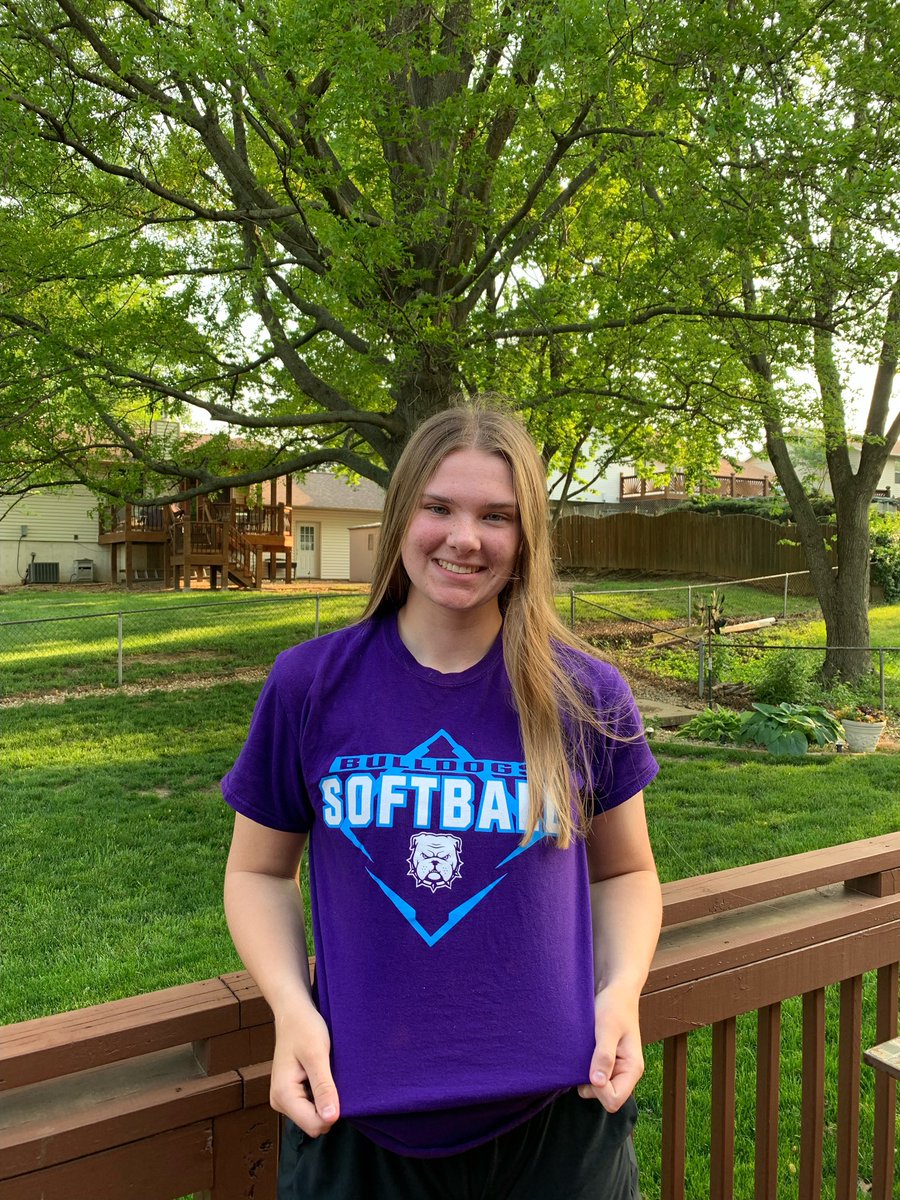 _sbirkenholz's tweet image. GO BULLDOGS!!!💜🖤@TrumanSoftball @topgunfastpitch @TopGun05STL @classichitting @HowellSoftball