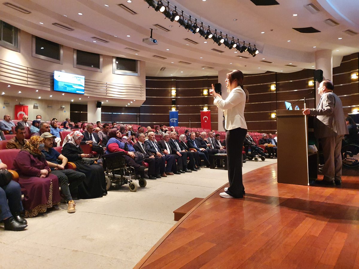 1- "7 Renk 7 Şehir Engelsiz İstihdam" #Ankara Programımız <a href="/TSKonfederasyon/">Türkiye Sakatlar Konfederasyonu</a> Başkanımız <a href="/yusufcelebitsk/">Yusuf Çelebi</a>'nin açılış konuşması ile başladı.

<a href="/tcbestepe/">T.C. Cumhurbaşkanlığı</a> <a href="/RTErdogan/">Recep Tayyip Erdoğan</a> <a href="/tcailesosyal/">T.C. Aile ve Sosyal Hizmetler Bakanlığı</a> <a href="/deryayanikashb/">Derya Yanık</a> <a href="/duran_ridvan/">Rıdvan Duran</a> <a href="/metinayhan/">Dr. Ayhan Metin</a> <a href="/mrtarslanhan/">Murat Arslanhan</a> <a href="/kirkikhaldun/">HALDUN KIRKIK</a> <a href="/BurhanGumrukcu/">Burhan GÜMRÜKÇÜ</a> <a href="/bulenttekin/">Bülent Tekin</a>