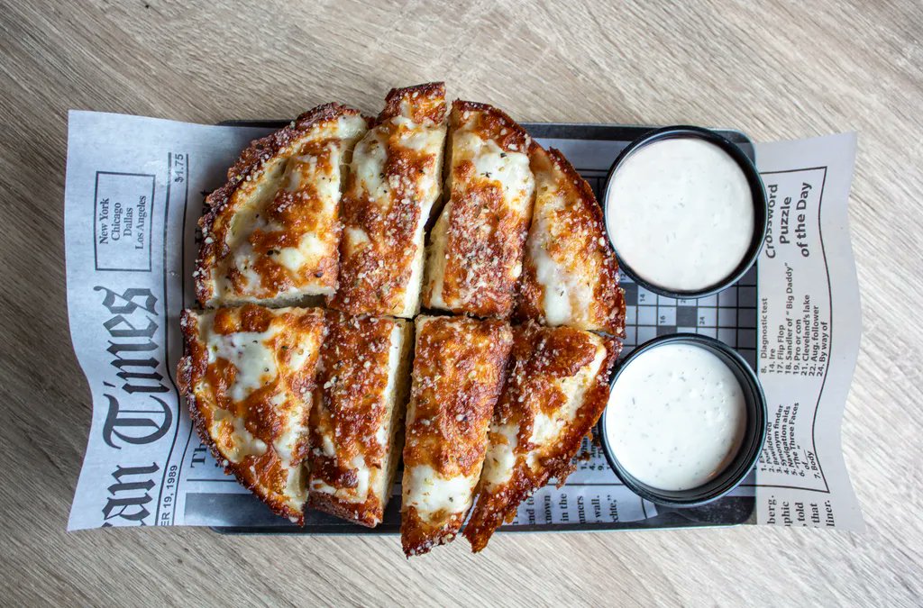 twocitiespizza's tweet photo. A bootleg bread is sounding mighty fine this Wednesday 🤤 https://t.co/CTOo6TXPQj