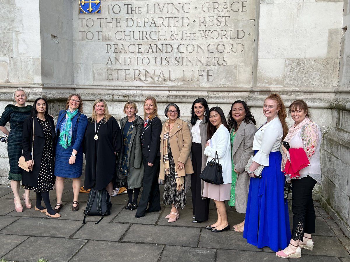 Feeling super lucky to have been invited to the <a href="/FNightingaleF/">Florence Nightingale Foundation</a> Florence Nightingale Commemoration in Westminster Abbey <a href="/wabbey/">Westminster Abbey</a>. Representing <a href="/uhbtrust/">University Hospitals Birmingham</a> with some wonderful colleagues. <a href="/MindyDawes3/">moomin</a> <a href="/RuthPearce18/">Ruth Pearce</a>