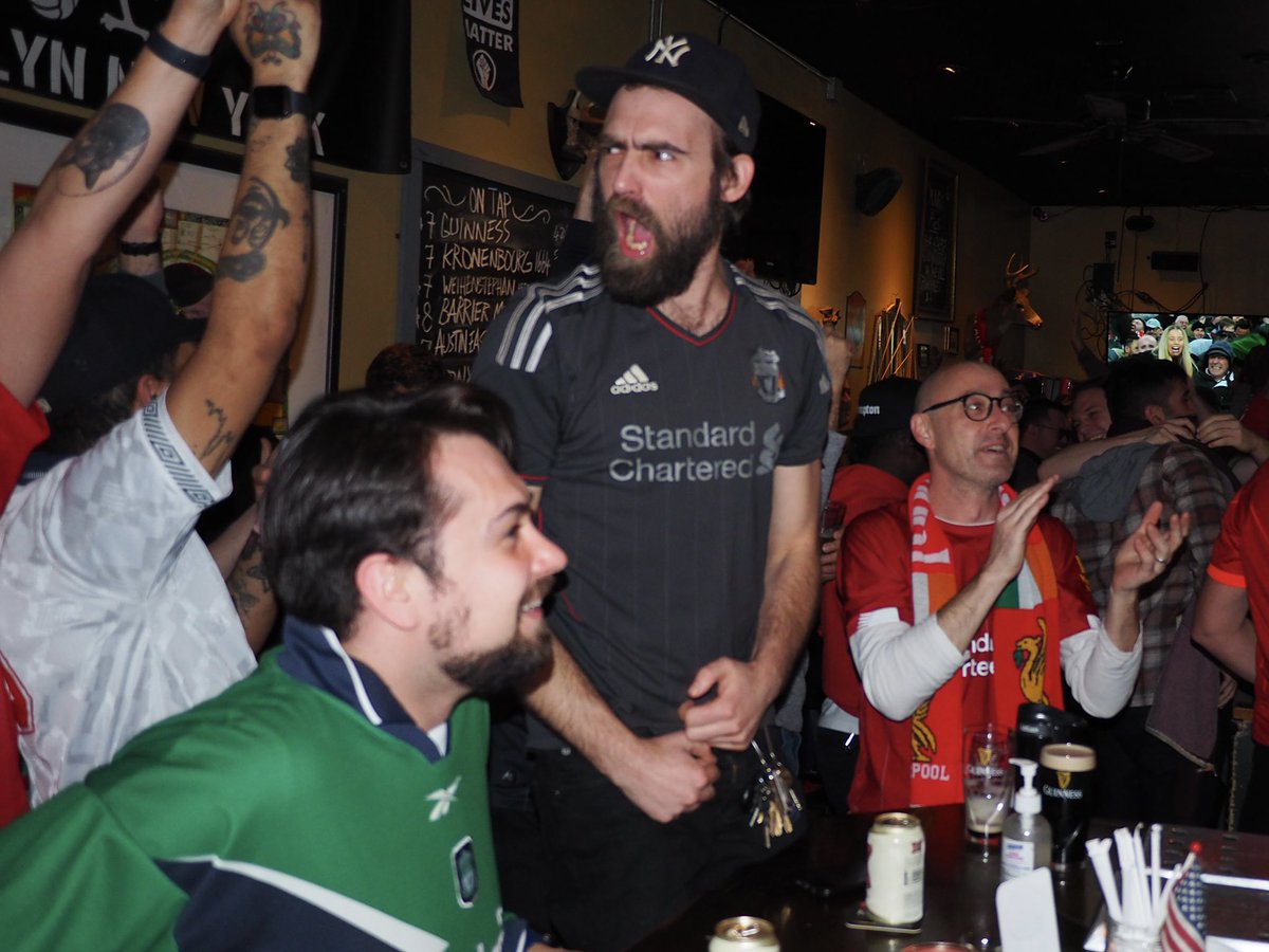 TheMonroPub's tweet photo. Saturday it’s the fa cup
#Liverpool v #Chelsea
🔴🔴🔴🔴🔴
Doors at 10am for the fan club members 10.30 for everyone else 🔴
#brooklyn 
#noholdingseats
#facupfinal 
#lfcbk
#whenwearefullwearefull https://t.co/aWlGGTppu5