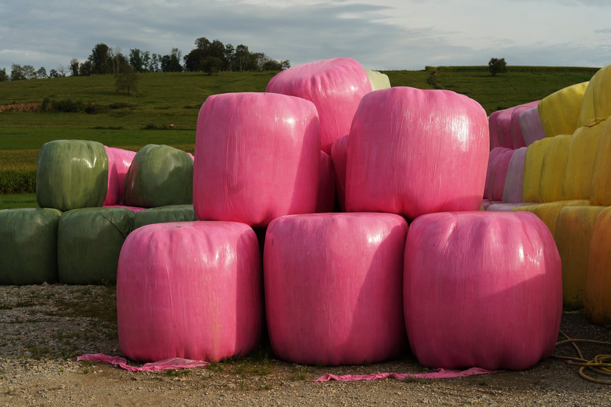 honoured my work 'Monument to Boredom series: Chewing Gum' selected for Donaueschinger Regionale!

Opening and award ceremony of the Art Prize of the City of Donaueschingen: Thu, 12 May, 19 pm

'Monument to Boredom series: Chewing Gum', 2021, photograph, 100 x 66 cm, ed. 5