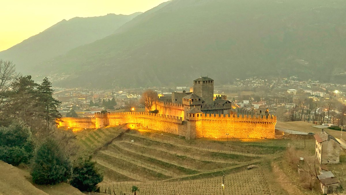 standseilbahnen's tweet photo. Bellinzona and its castles - die Burgen von Bellinzona #Bellinzona #Switzerland #Ticino #Schweiz #Tourism #visitit #visitthem #burg #castle #castles https://t.co/zqAtGm2ynP