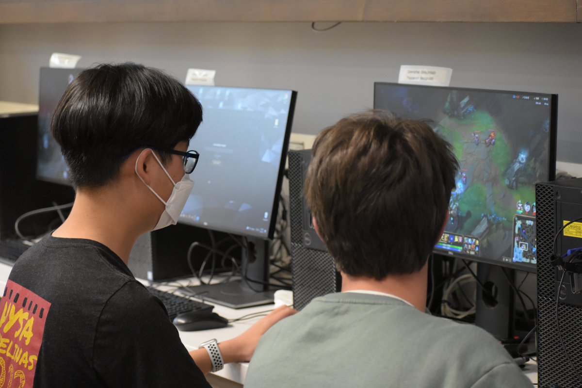 herbergeracad's tweet photo. The Herberger Young Scholars Academy ESports team finished their Spring season by finishing 2nd in the High School ESports State Championship  and 2nd in the tightly contested Western Regionals of the National High School ESports Championship

Full story: https://t.co/Xz44HkNEa2 https://t.co/yrNMRfDs2B