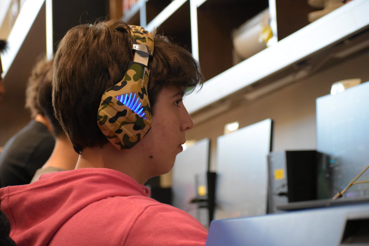 herbergeracad's tweet photo. The Herberger Young Scholars Academy ESports team finished their Spring season by finishing 2nd in the High School ESports State Championship  and 2nd in the tightly contested Western Regionals of the National High School ESports Championship

Full story: https://t.co/Xz44HkNEa2 https://t.co/yrNMRfDs2B