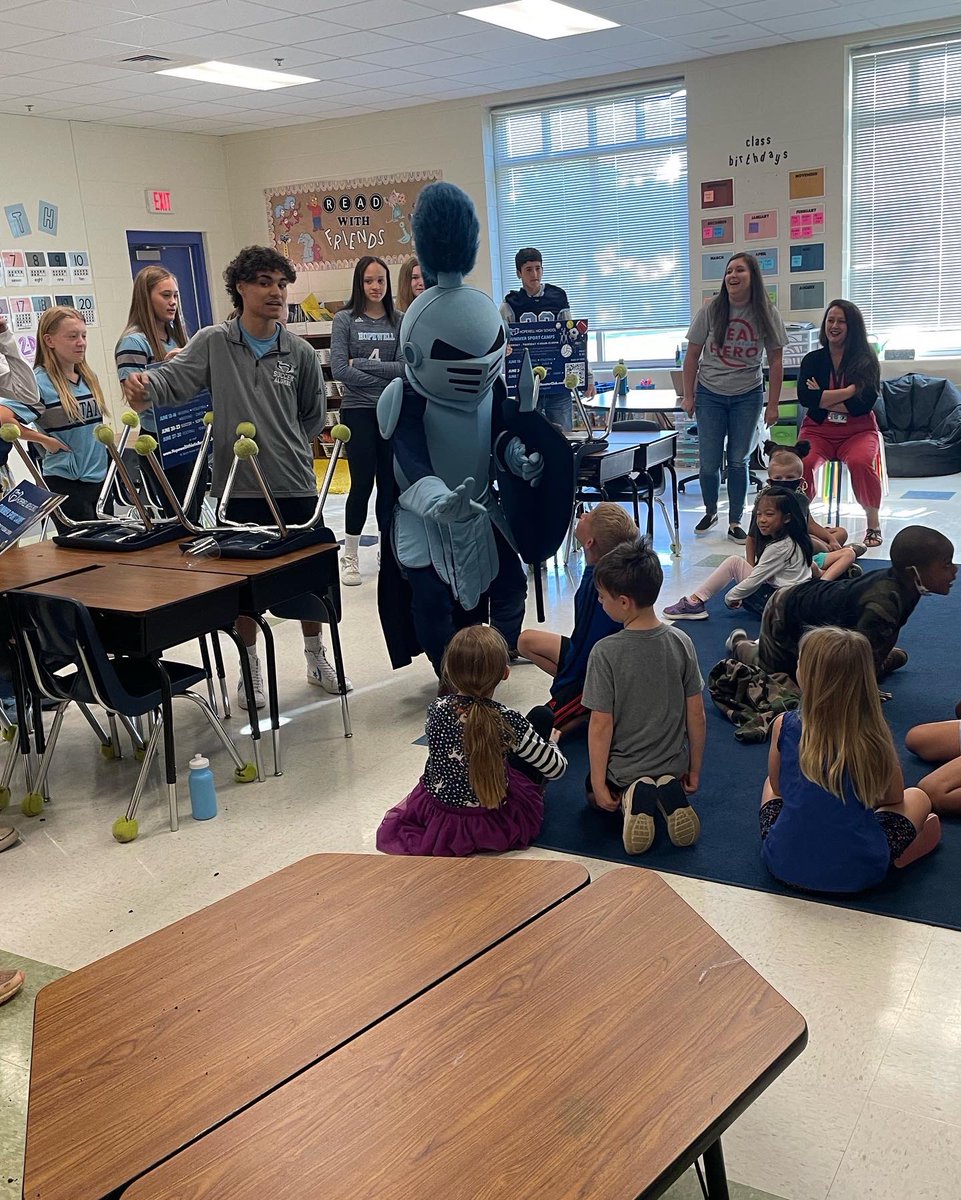 HopewellAD's tweet photo. Thank you to @grand_oak Grand Oak Elementary for welcoming our current Titans back home to visit and volunteer where it all started. Future Titans learned what it meant to be a Titan and all about the “Titan Way”. #TitanUp #HDub #youknow #community #family https://t.co/AqWb4c15xm