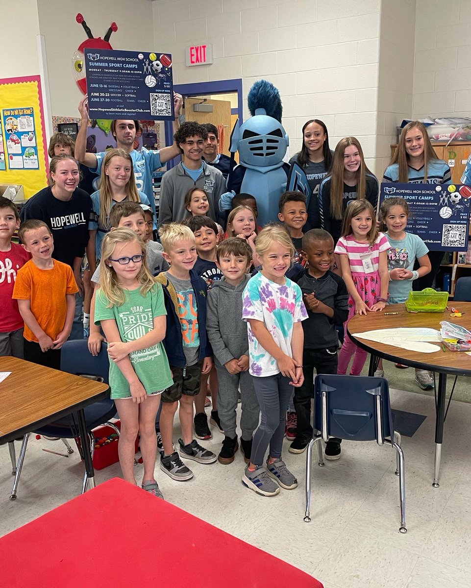 HopewellAD's tweet photo. Thank you to @grand_oak Grand Oak Elementary for welcoming our current Titans back home to visit and volunteer where it all started. Future Titans learned what it meant to be a Titan and all about the “Titan Way”. #TitanUp #HDub #youknow #community #family https://t.co/AqWb4c15xm