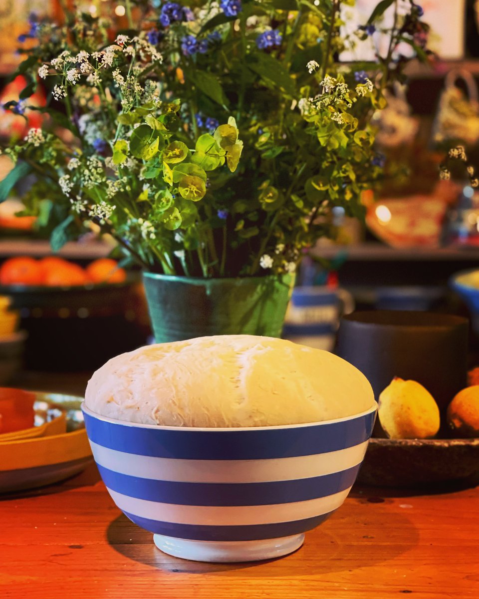 wendholden's tweet photo. We’re going to need a bigger bowl #pizzadough #yeast #rising #weekendpreparations #foodporn https://t.co/n6O6WfiDUF
