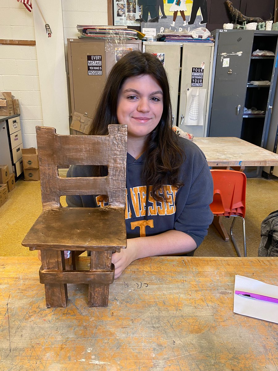 OldMillHSAACPS's tweet image. Senior Show participants from Old Mill. #AacpsArtAwesome