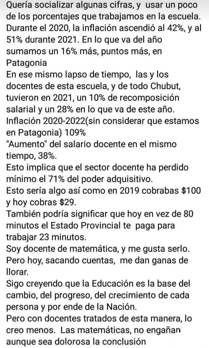 MariaCo30950654's tweet photo. Una colega de matemáticas explicó así como estamos los docentes de #Chubut con @arcionimariano. Ayer propusieron un 15% en tres cuotas (ni para una compra del súper...). https://t.co/4bOjO9WiCH