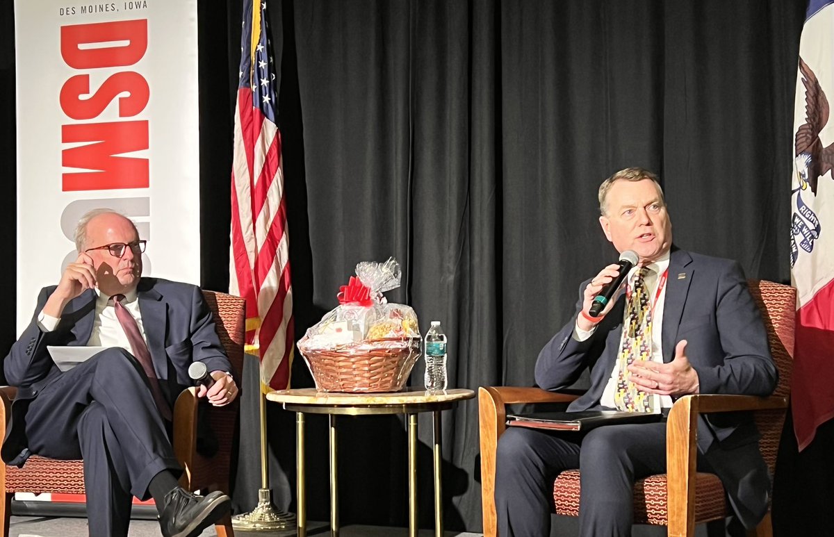 LoveDSM's tweet photo. Thanks to #ScottRaecker from the @TheRayCenter and #JackHoward from @USChamber for leading a session on Elevating #Civility at #DMDC2022. https://t.co/l85LJQeNS6