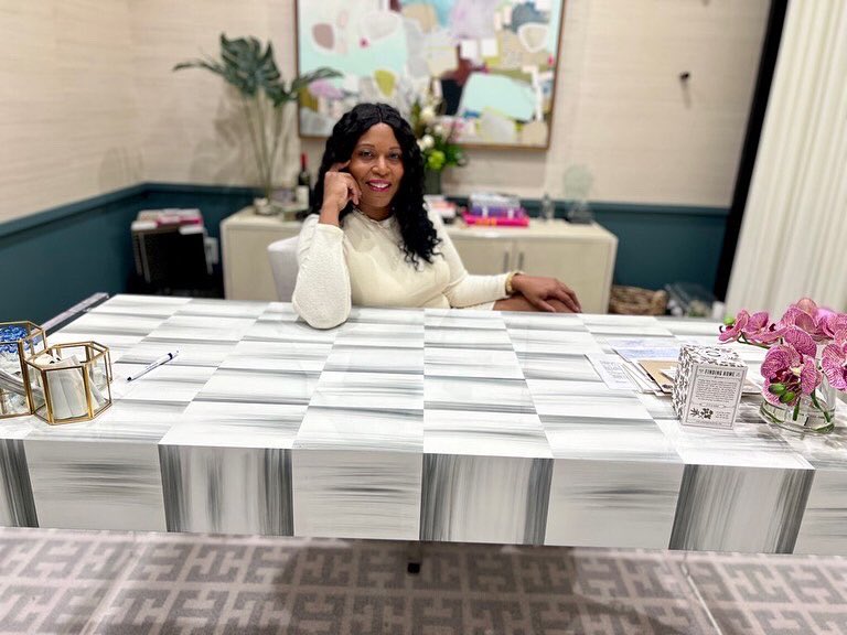 DFSCincy's tweet photo. DFSC Board Member Garri Davis was a recipients of a new $15,000 grant for minority-owned businesses. This grant is part of the Lincoln &amp; Gilbert initiative, and the application is still open to businesses. Learn more at https://t.co/KiFO7DjKuf #DFSC #supportsmallbusiness https://t.co/adLjTOfuwD