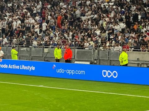 app_udo's tweet photo. Une soirée parfaite avec le #MatchDesHeros ! 😍

- Une météo incroyable 🌞
- Un endroit magique #GroupamaStadium
- Des humains heureux et unis #acteurs et #spectateurs

Et 🍒 sur le 🎂…The cause et un Don de 482 490€ pour les #enfants #ukraine

#sports #football #ol #solidarite https://t.co/Y9MSDhBD1V