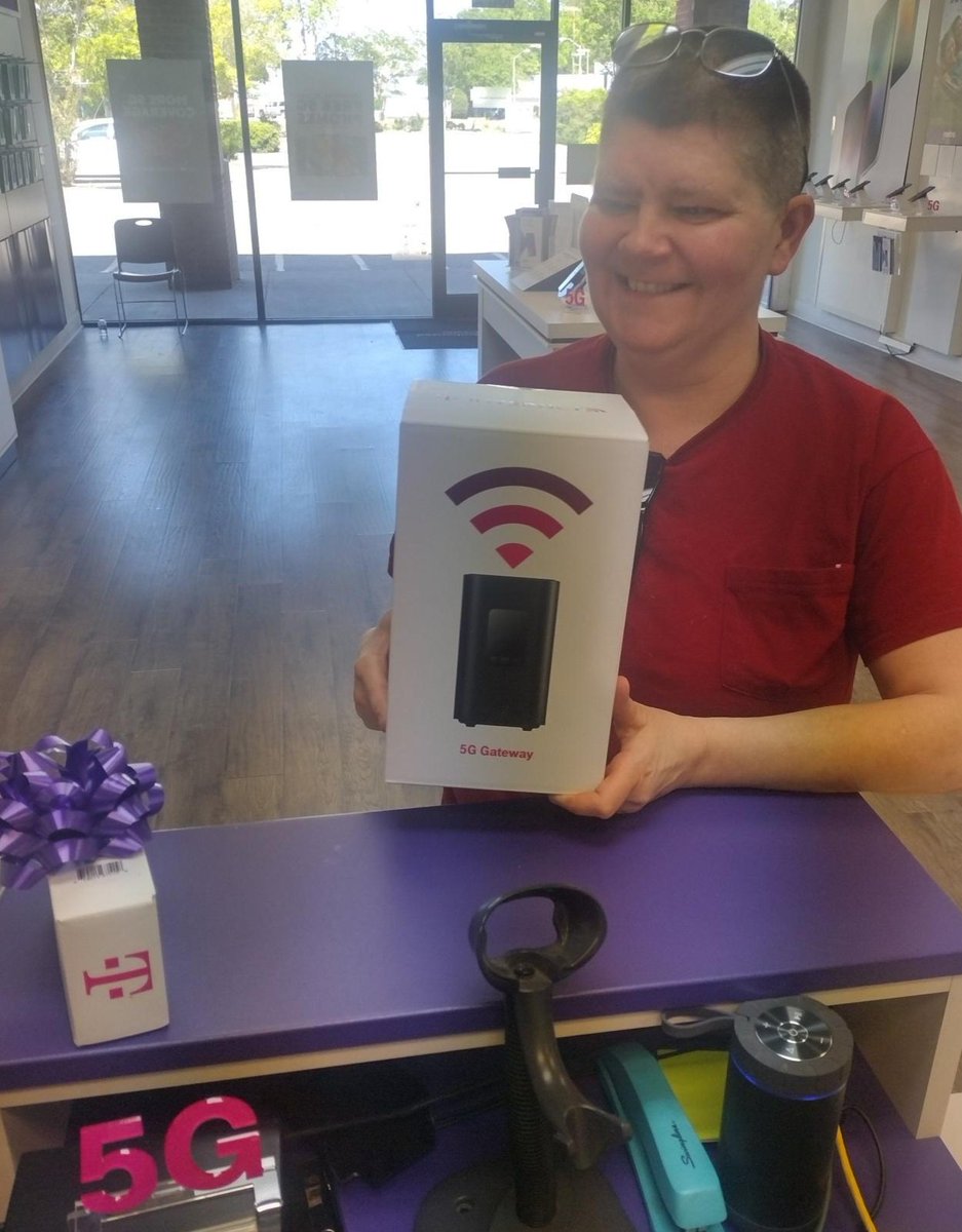One smiling Metro Customer when she found out about the great #InternetFreedom deal she got today in our Metro by T-Mobile store in Myrtle Beach SC!! #Beastmode #KAPOWEEE <a href="/tglover187/">Terrance Glover</a> <a href="/ChappyCLT/">Matt Chappell</a> <a href="/MrDennisJones/">Dennis Jones</a> <a href="/_davidmiller1/">David Miller</a>