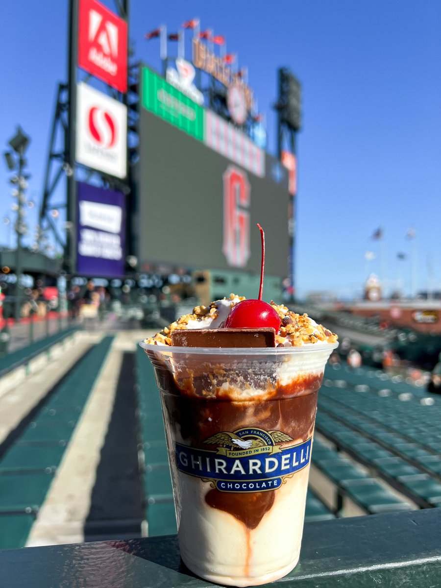 Rockies's tweet photo. After discussion with @SFGiants, we were informed we 𝙃𝘼𝘿 to try + rate the Ghirardelli Sundae for our SnackCast™:
🍨 🍫 🍒
Ice Cream: 5/10
Hot Fudge: 12/10 (would drink by the gallon separately tbh)
Sweet tooth: SATISFIED
#SnackCast Rating: 8.15/10 https://t.co/hAm7FvF5YX