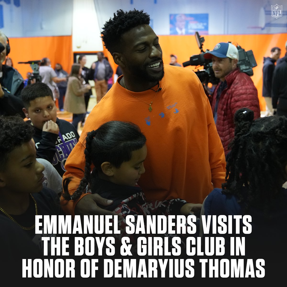 Emmanuel Sanders honored Demaryius Thomas by visiting one of DT's most frequent stops: The Denver Broncos Boys &amp; Girls Club 🧡 (THREAD ⬇️)