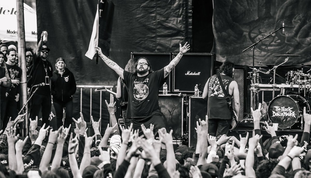GabeThePigeon's tweet photo. The Black Dahlia Murder is one of the first death metal bands I ever listened to and truly a band that changed the way I saw heavy music at a very young age—

RIP Trevor Strnad 🌹 https://t.co/z0G2an1BMn