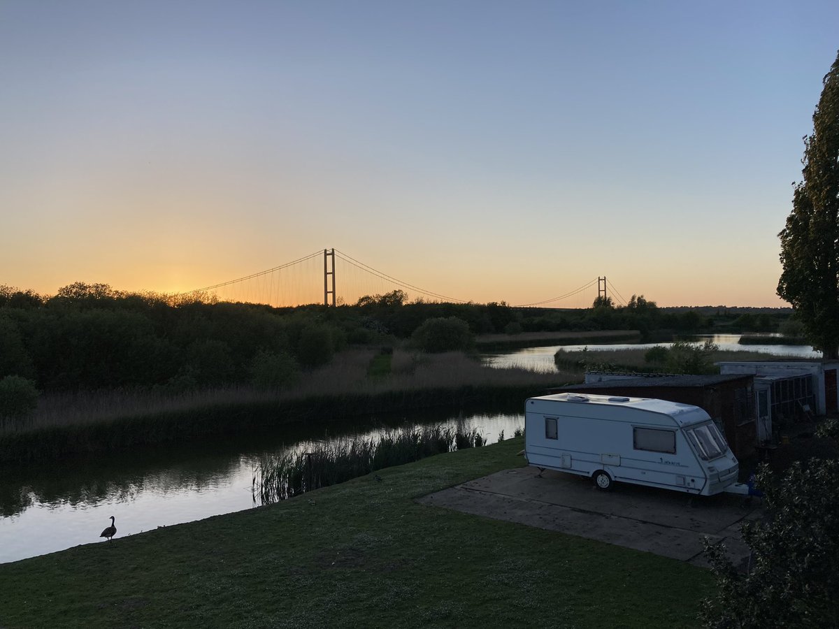 Lighter nights are just the best! 🤩☀️ #sunset #views #nature #naturephotography #wildlife #wildlifephotography #marshlandslakesidenatureretreat