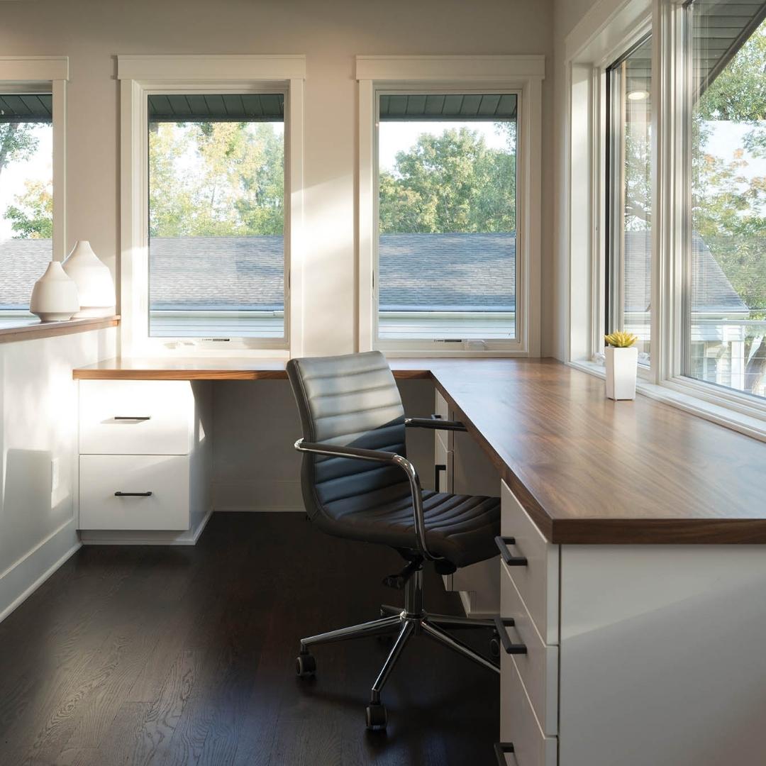 Creating the perfect workspace is easier than ever! Especially when high-quality windows are involved. ✨ #Maui #home

📸: @andersen_windows