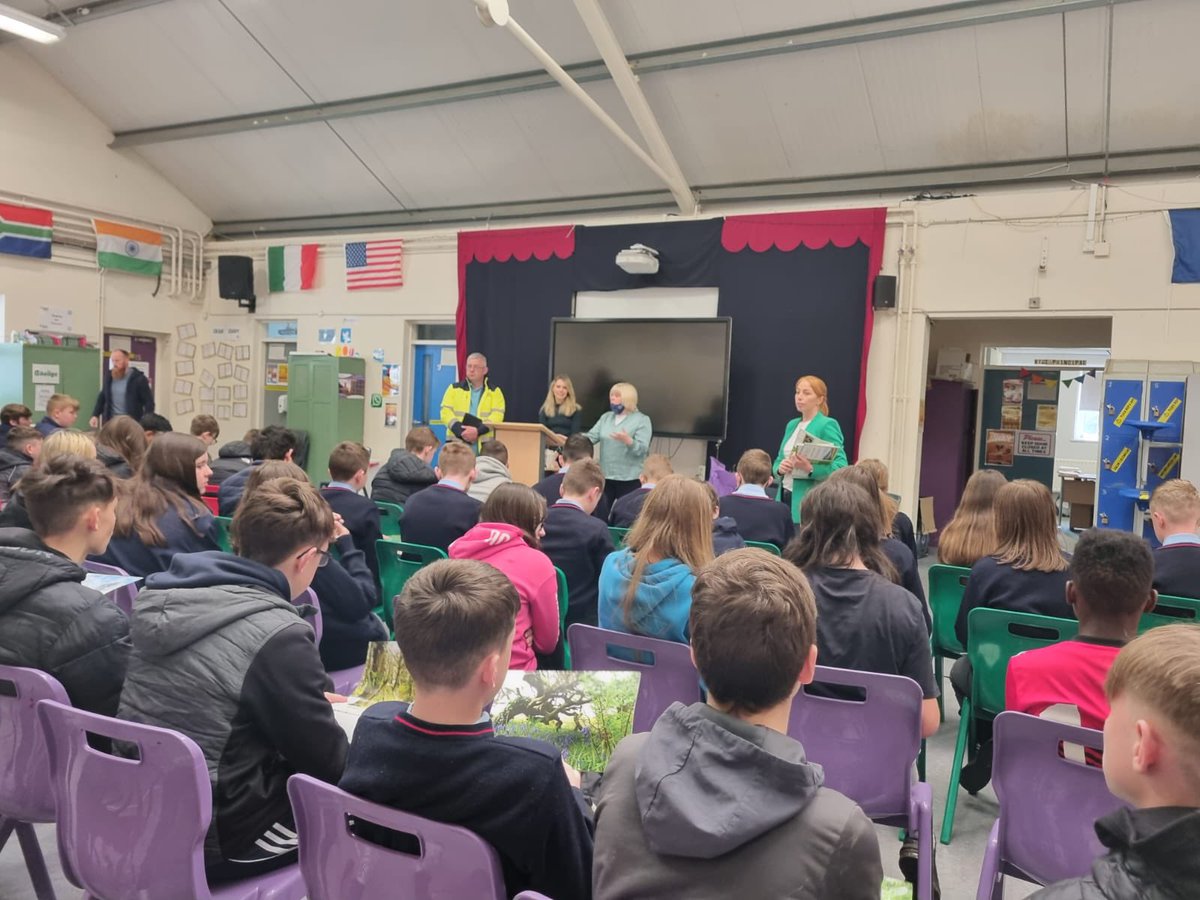 Coillte visiting our school! They kindly gave a talk to our students about the importance of wood and trees and students were given trees to bring home and plant. <a href="/ETBIreland/">ETBI</a> <a href="/lw_etb/">Longford & Westmeath ETB</a> #etbi_sdgs #MayDayForSustainability