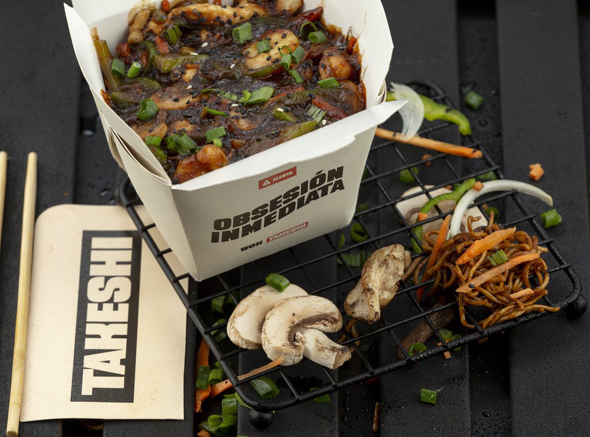 pidetakeshi's tweet photo. ¿WOK con champiñones? 🤩👌🏼

🥡 EI MORI WOK tiene base de tallarines y trae champiñones, camarones, pollo, celery y nuestra deliciosa salsa de ostras. 🤤 

Abiertos en @tusambilmcbo hasta las 9 p.m. https://t.co/R6gb3QwWLy