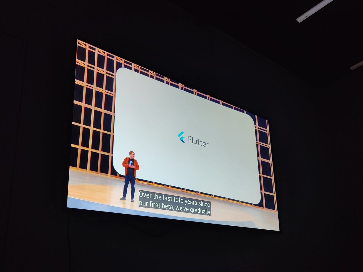 pratik13butani's tweet image. @timsneath on the stage for the #FlutterDev announcement.

#Flutter3 #Flutter #Material3