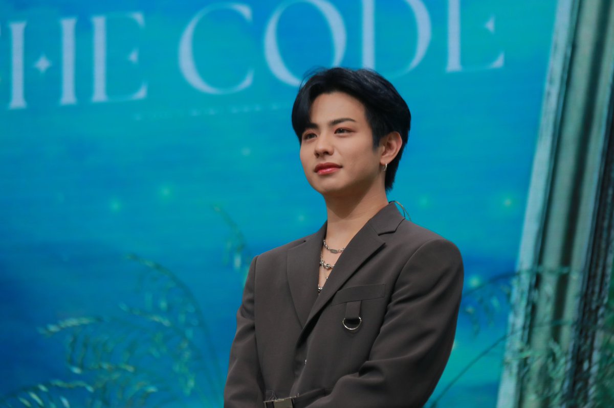 KeitaBrasil's tweet photo. [📷|FOTO] 11.05.22 • Fotos de Keita liberadas no perfil Korea Odyssey durante o showcase de comeback com o álbum #THECODE.

#KEITA #케이타 #ケイタ #Ciipher #싸이퍼 @RAIN_Ciipher https://t.co/tBCNet1aaj