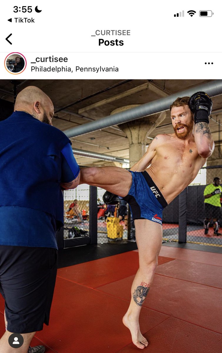 Paul Felder hitting pads with John Marquez head coach of Marquez MMA (Brady, Sabatini, Wells, Petroski gym) 

Would love to see Paul fight again, possibly with a new camp in Philly. Hopefully the UFC would give him some reasonable matchups if he wanted to come back https://t.co/LOs4sfqDhr