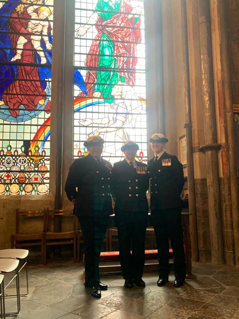 The QARNNs were out in force this evening, along with their @pm_raf_ns,  @qarancassn and NHS colleagues, to commemorate the life of Florence Nightingale @wabbey 🕯🩺⚓️#FNCommemorationService2022 #TeamFlorence