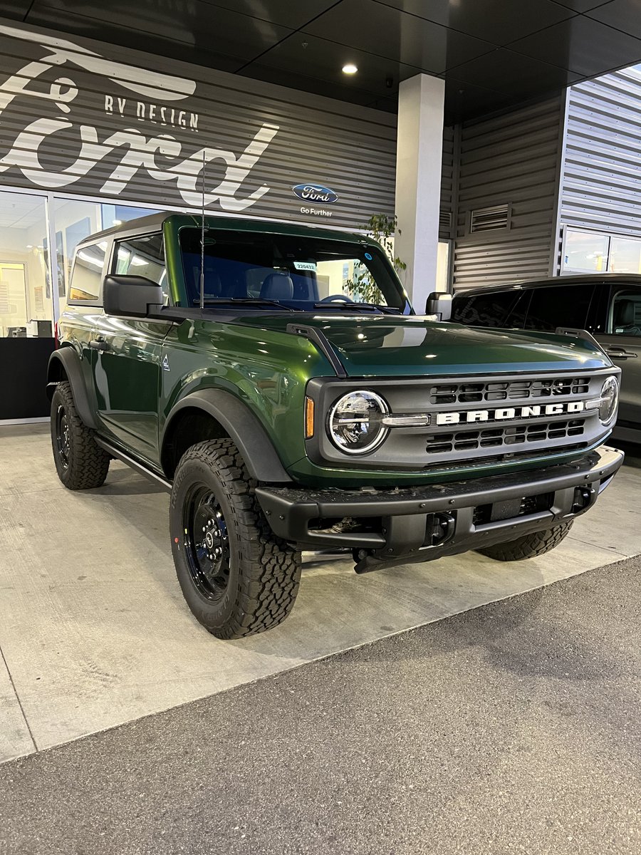 houseofbarr's tweet photo. The dealer keeps telling me that FORD is to blame. FORD is charging this extra amount and there is nothing the Dealer can do about it. 

What can I do about this??? 

I love the BRONCO and really want to drive it home!!! #FordBronco #BroncoFam https://t.co/r9EQDm2lnA