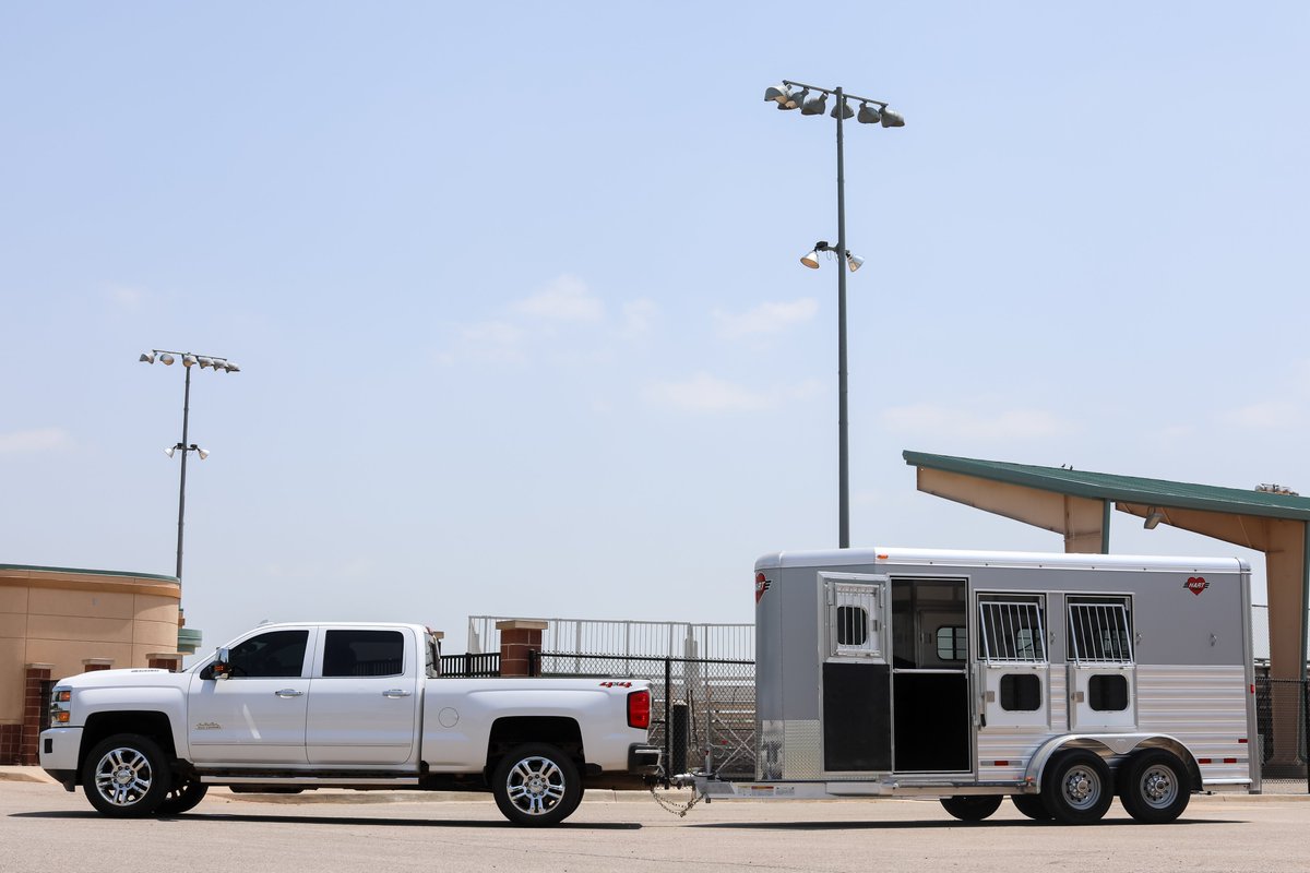 harttrailers's tweet photo. This gorgeous 3 Horse Solution in Silver went to Kingdom Horse Trailers LLC in MD! https://t.co/BkHUH8bUKV