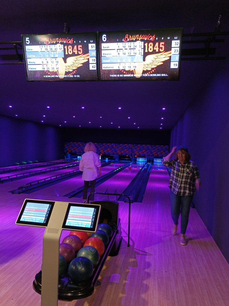 SewReyMe's tweet photo. #CLSMHT Great evening with the team bowling. Great company and great laughs. Good to let the hair down. #rehab #wellbeing #community #mentalhealthrehab @NinaHill @sam25ash https://t.co/TbB2Mz0jxt