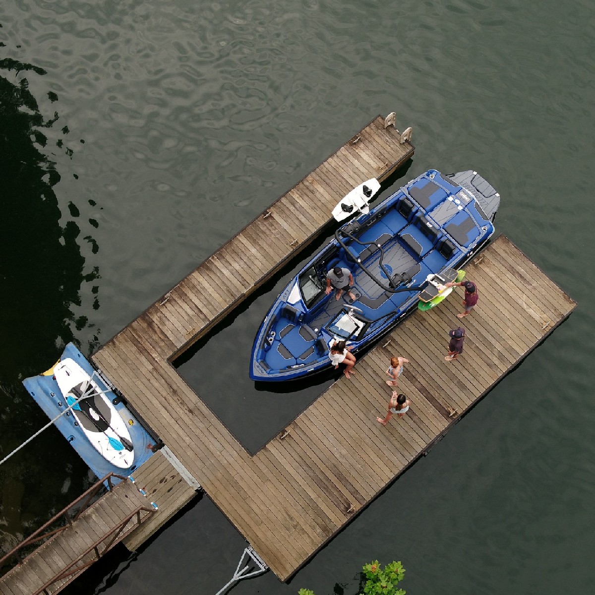 malibuboats's tweet photo. Stern Turn 🤝 Docking Your Boat Like A Pro
#MalibuBoats #TheTruthIsOnTheWater #BoatGoals #DockGoals https://t.co/FgbysI4ewe