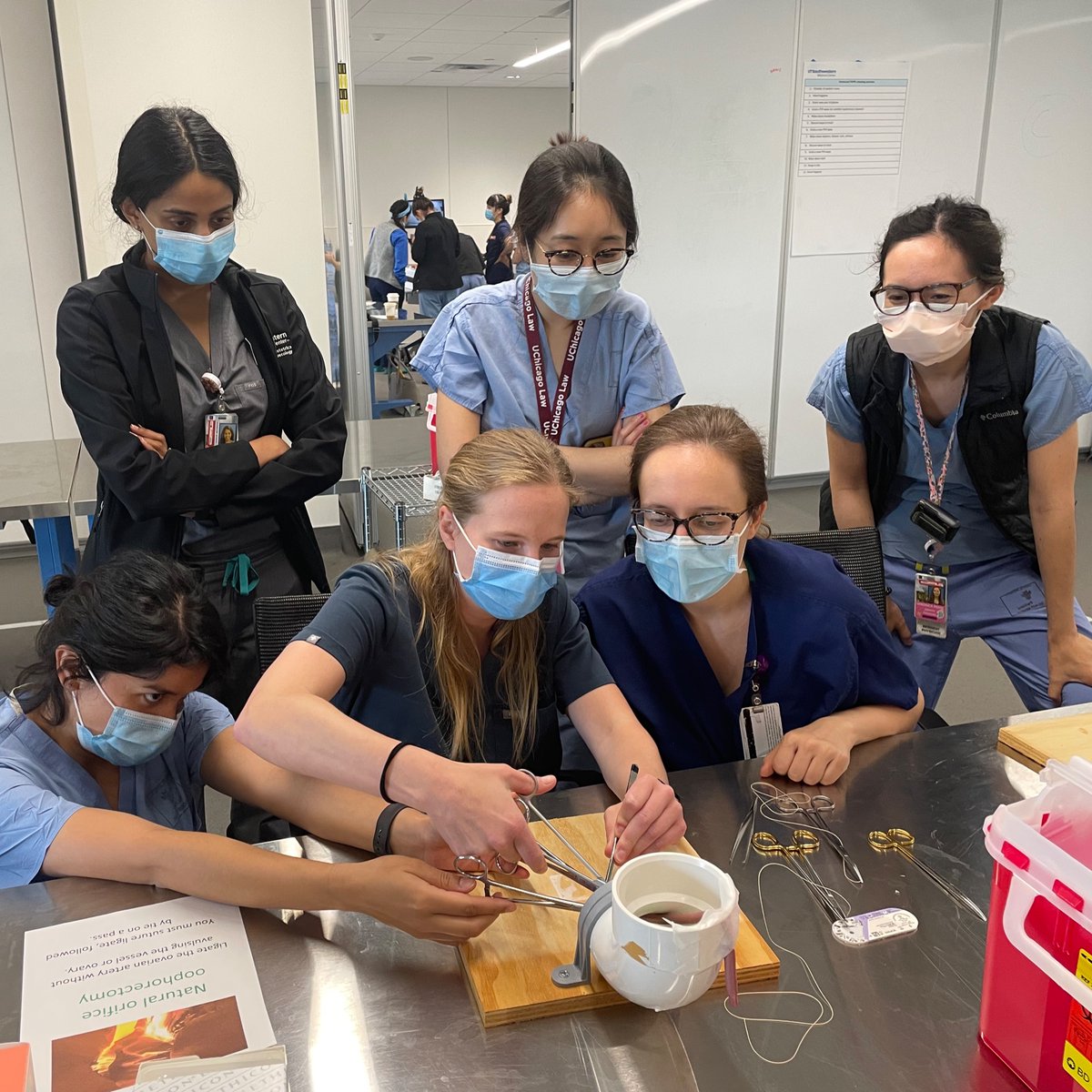 EmilyLinMD's tweet image. And that’s a wrap on the 2022 @UTSW_ObGyn Sim Olympics🏆! Got to have a blast 🚀 with our residents and the @FMIGS1 fam: @EmilyBWang @KatieSmithMD @patrickweixmd Dr. Chang and the Boss Lady of Sim Olympic Ceremonies @DrJKShields 🎉🙌🏽 #MedEd #SurgEd